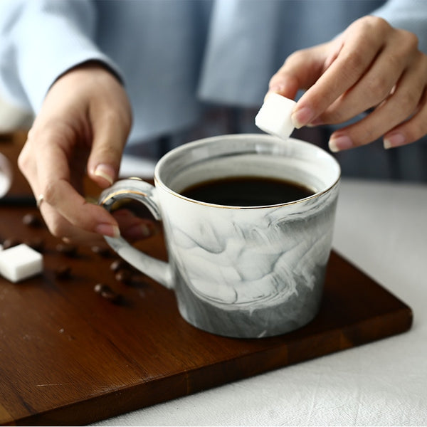 Handpainted Gold Monogram Natural Marble Porcelain Coffee Mug Mr and Mrs Tea Milk Cups and Mugs Creative Wedding Gift